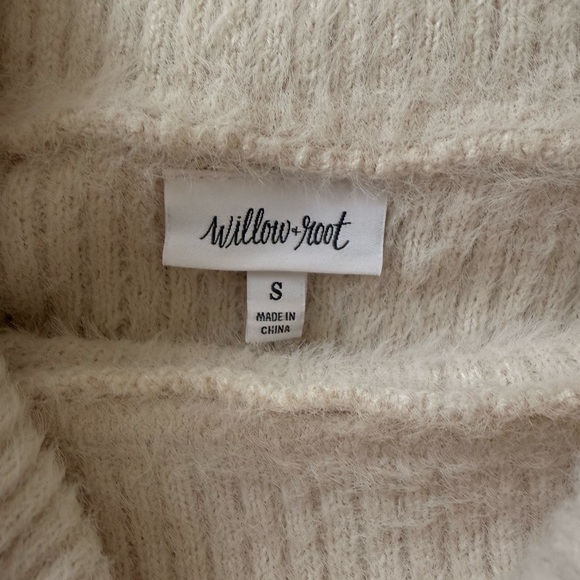 Chic Off-Shoulder White Sweater - Picture 3 of 3